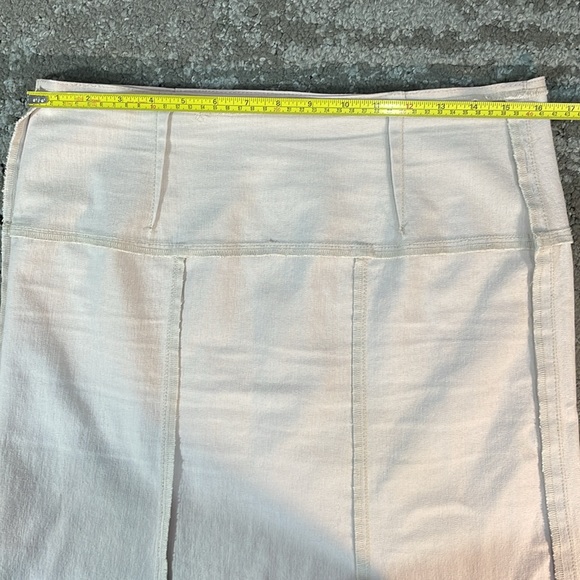 Serged stretchy casual skirt in light peachy pink large - Picture 7 of 12